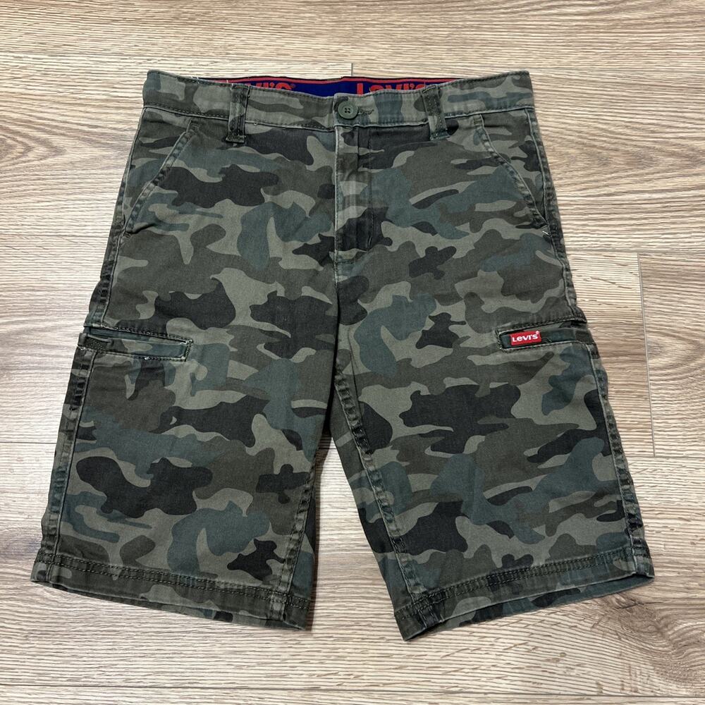 Levi’s Boy’s Camo Green Relaxed Fit Cargo Shorts Size 16 Regular 28 Width (A36)